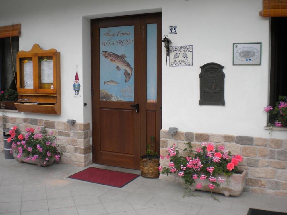 Albergo Alla Trota Pulfero 外观 照片
