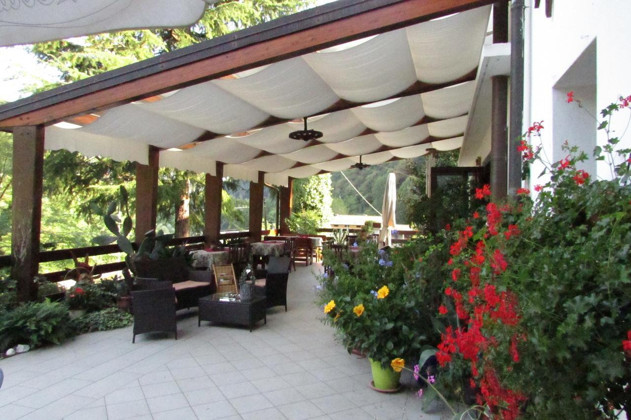 Albergo Alla Trota Pulfero 外观 照片