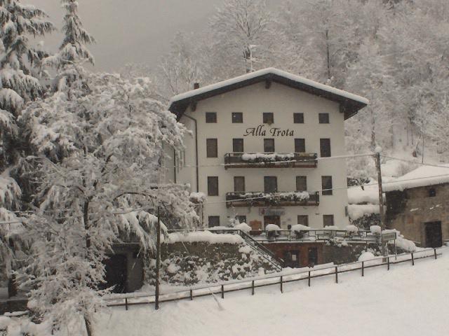 Albergo Alla Trota Pulfero 外观 照片